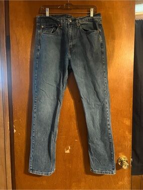 Levi's Straight Leg Men's Jeans in Medium Blue Denim